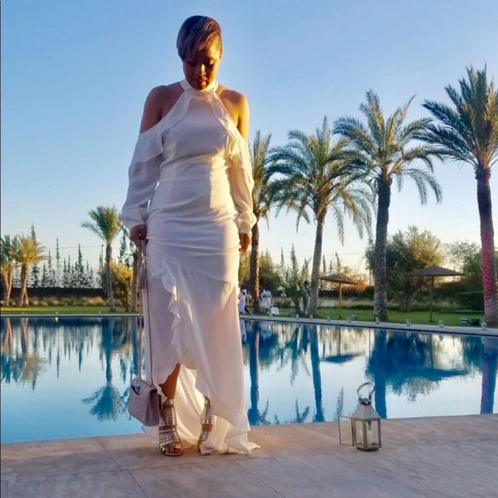 White cold shoulder dress | size 8 | worn once